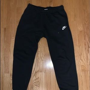 womens nike joggers